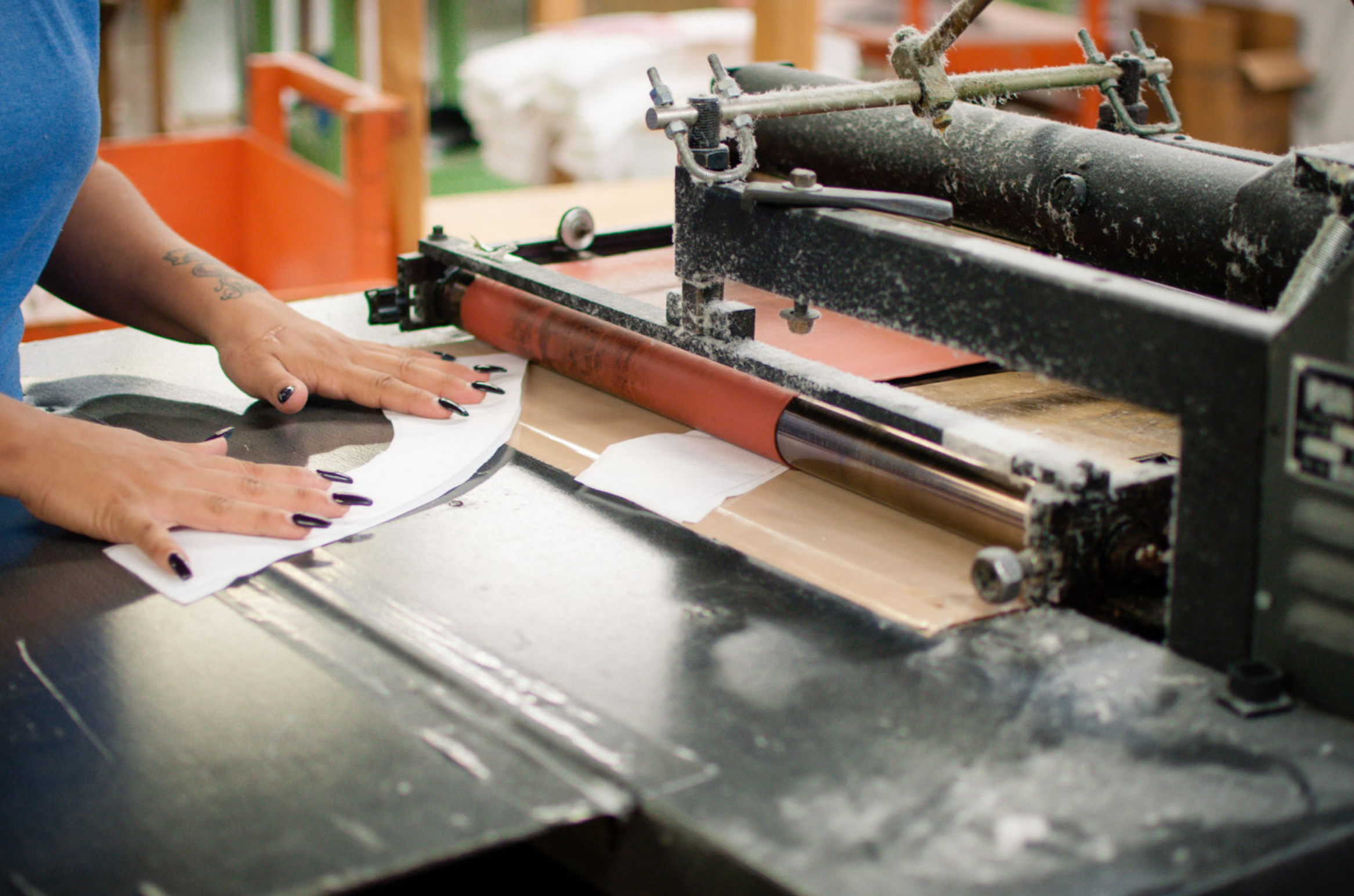 Sewing factory interior photo 13